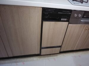 埼玉のキッチン取付け隊　フロントオープン食洗機の工事　施工前　